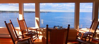 Maine coast home with fabulous views!