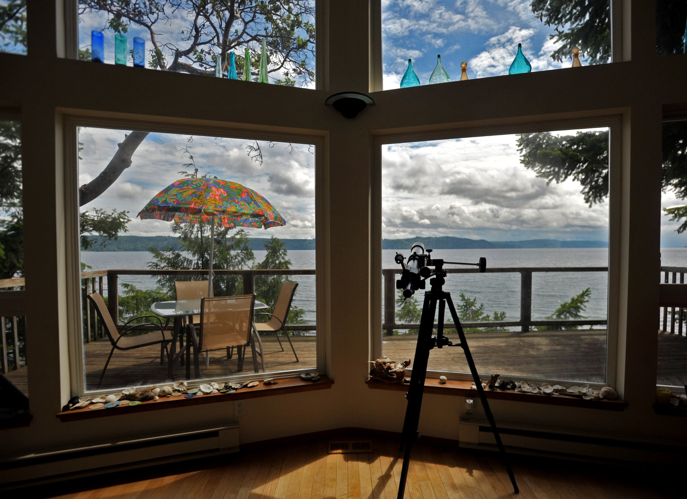 Spectacular Hood Canal Views/Olympic National Park/Brinnon Waterfront House