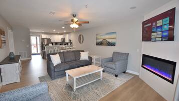 Smart TV, fireplace