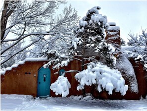 Property grounds - Cozy Casa Carmelita features a Brilliant Kiva Fireplace, Unique Patio & Hot Tub! (Taos)