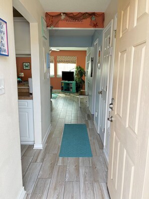 Interior - Vacation and relaxation!  Perfect white sand beach and all the comforts of home. (Navarre)