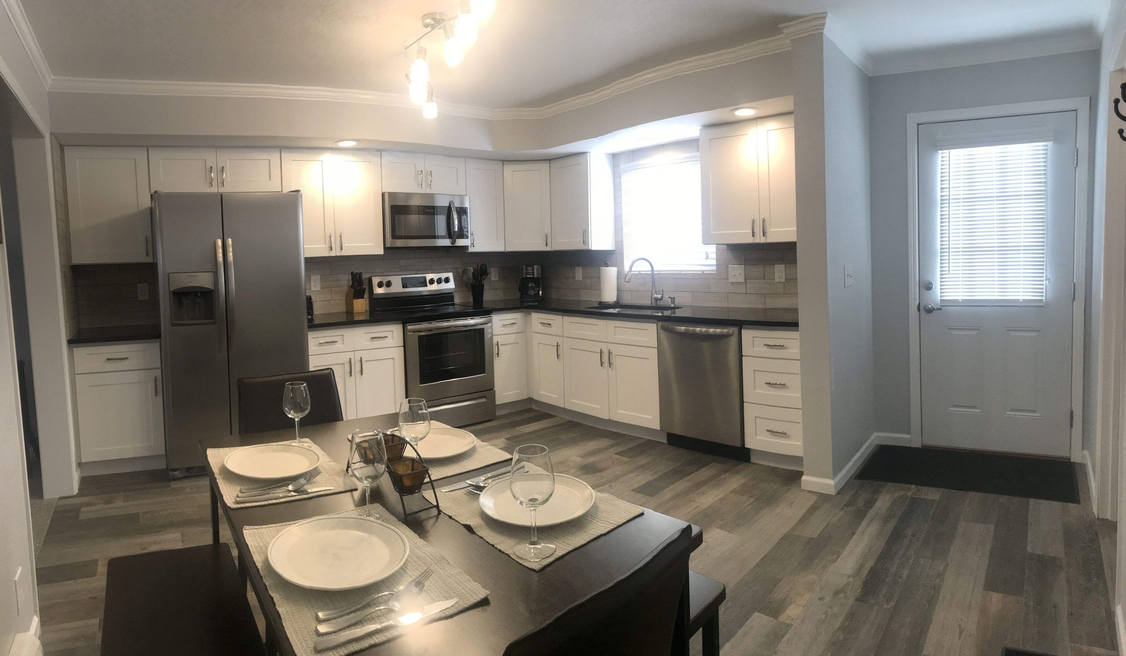 Beautifully renovated Townhome in Dillon ready for your vacation! 