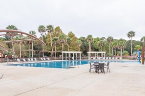 Piscine couverte, piscine extérieure