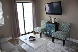 Taulutelevisio, DVD-soitin, videokirjasto