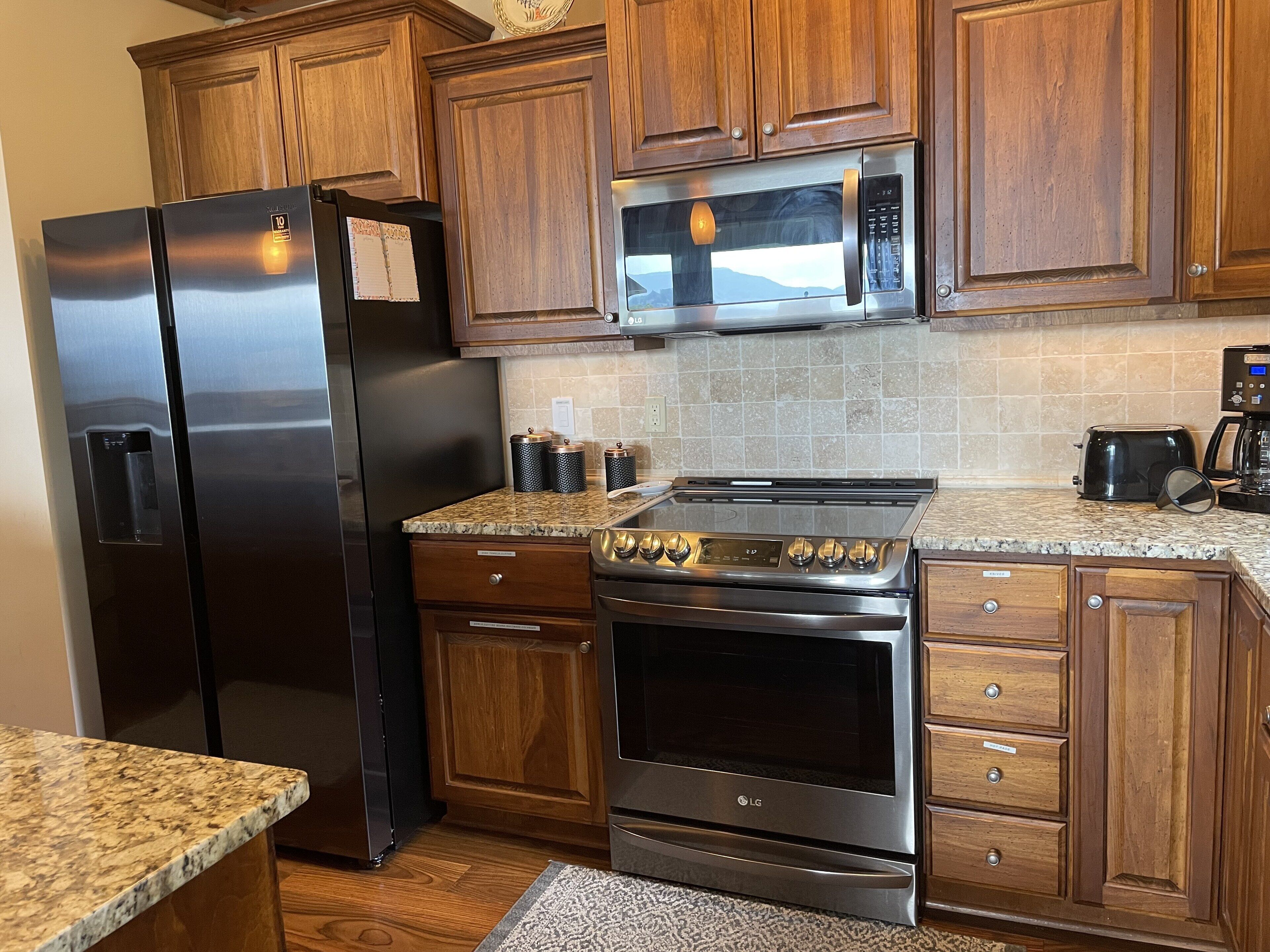 CornerBalcny,GRTVIEW,trails,fish pond,amenities