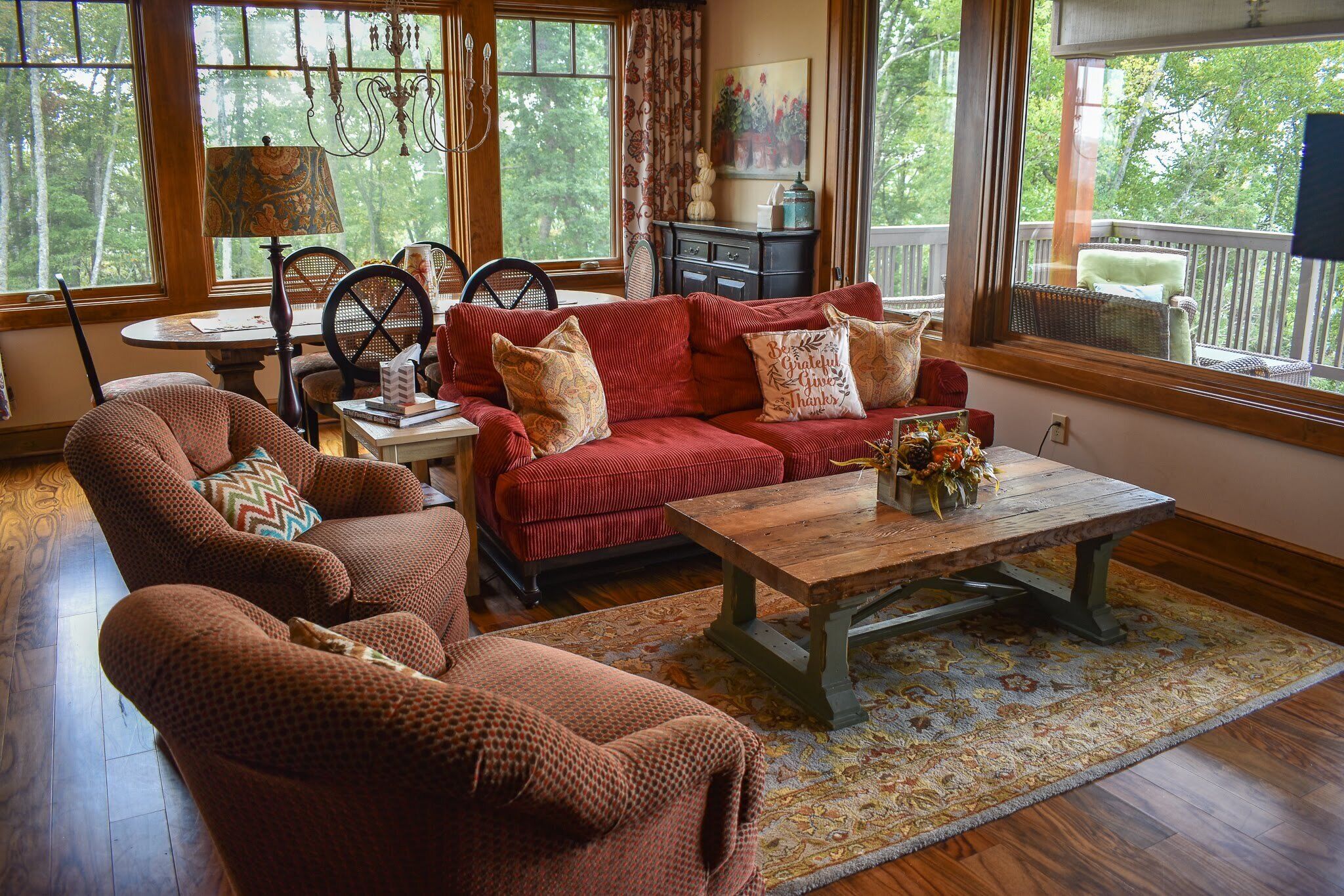 CornerBalcny,GRTVIEW,trails,fish pond,amenities