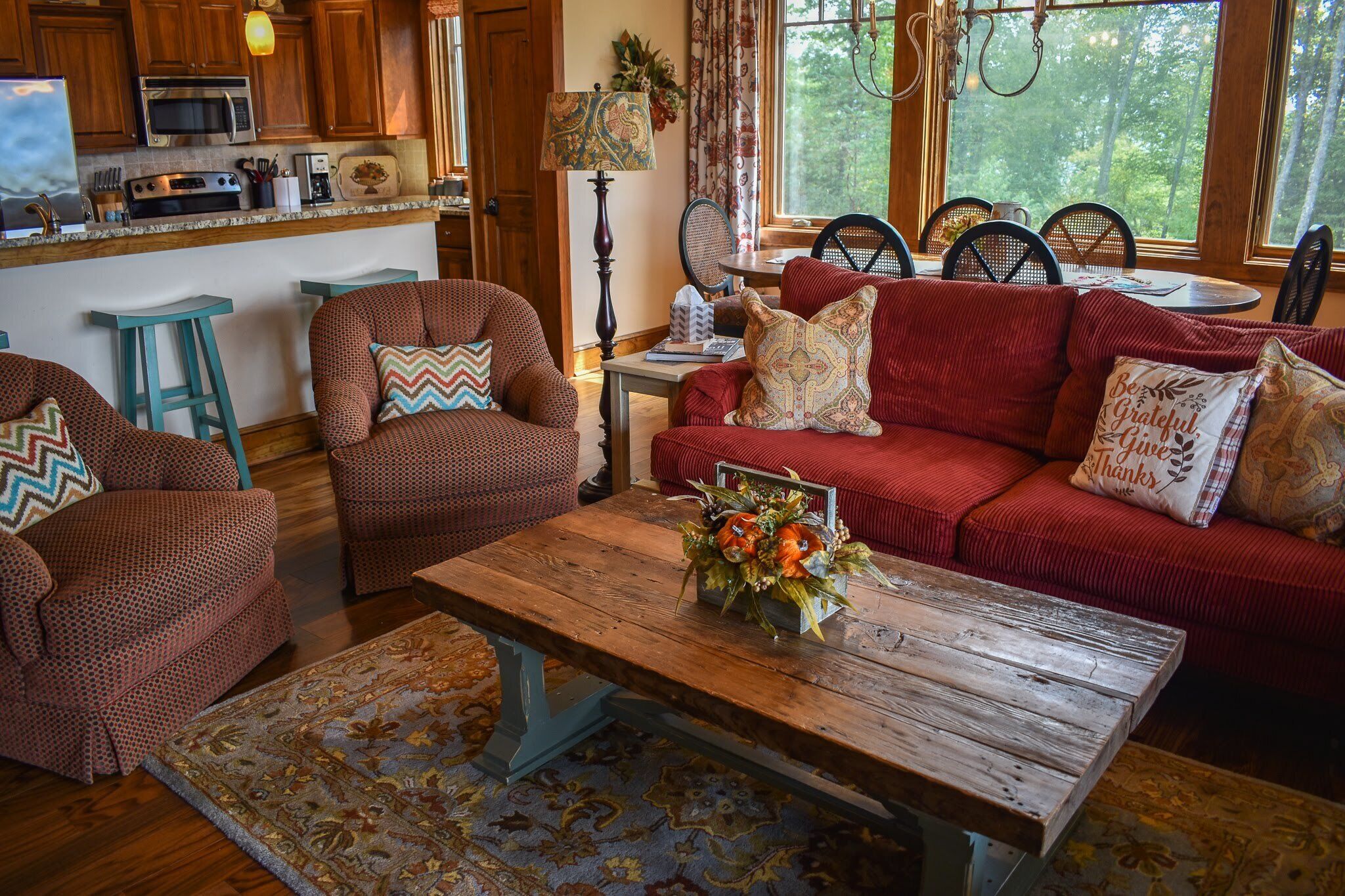 CornerBalcny,GRTVIEW,trails,fish pond,amenities