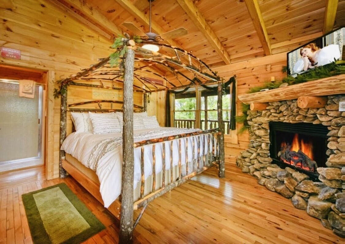 MountainTop-Brother’s Cove<br>Pigeon Forge-Gatlinburg-Sevierville-Book July 4th Now