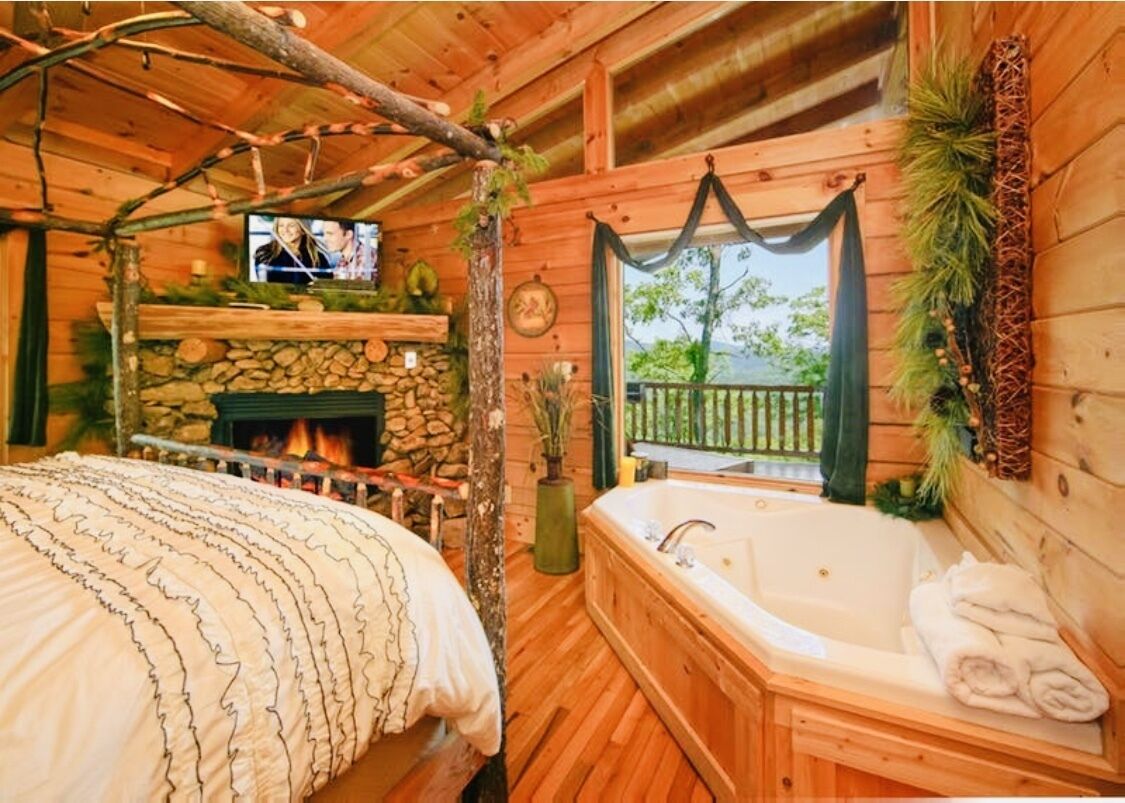 MountainTop-Brother’s Cove<br>Pigeon Forge-Gatlinburg-Sevierville-Book July 4th Now