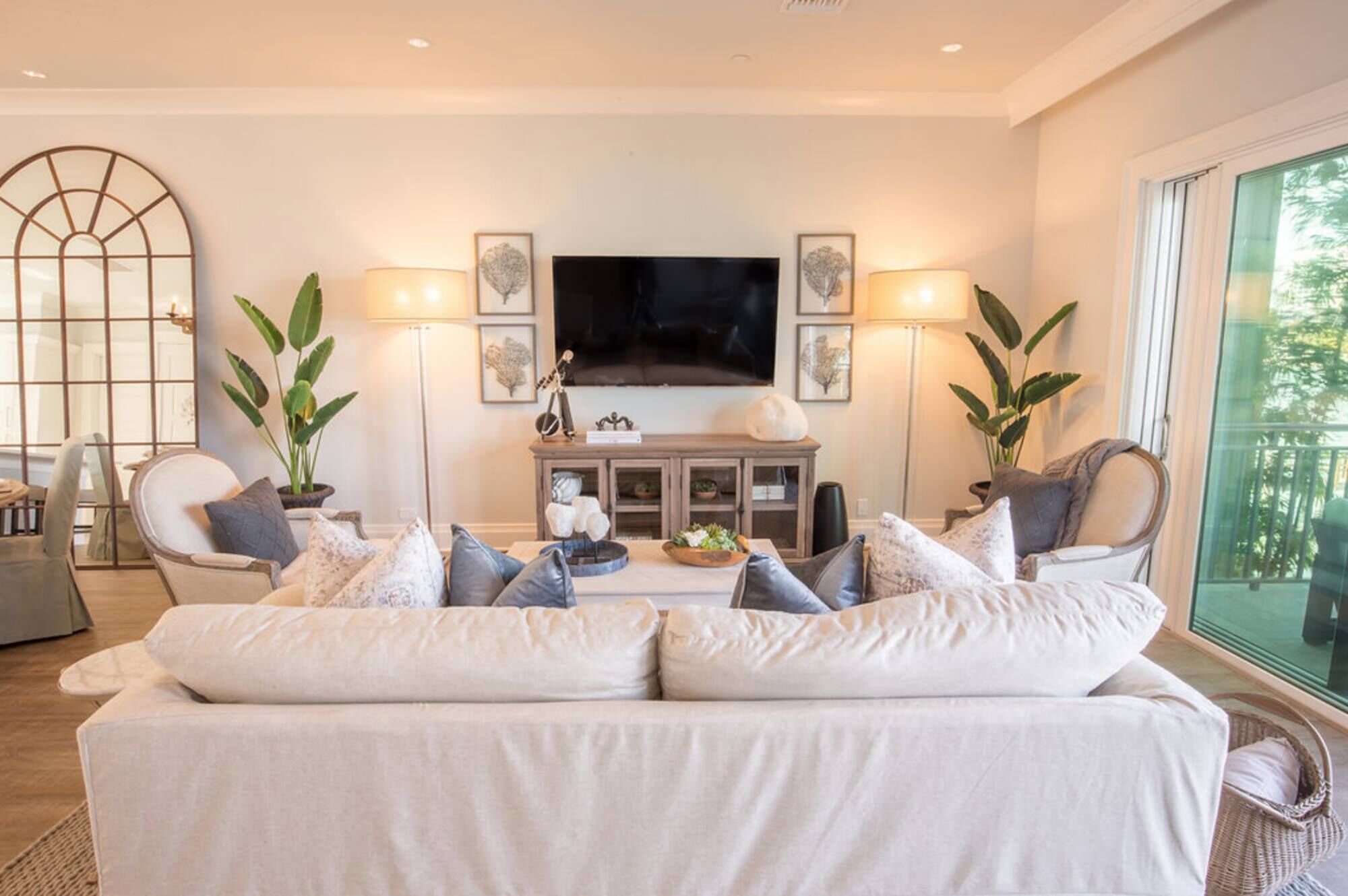 Waterfront Beachhouse Steps Away from Nation's #1 Beach