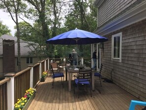 تناول الطعام بالخارج