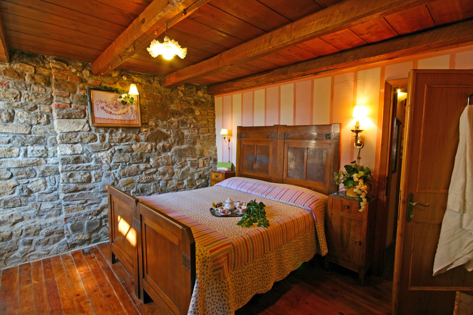 FLORENTINE HILLS-CHIANTI 200 EXCELLENT REVIEWS. 100% travelers recommend.