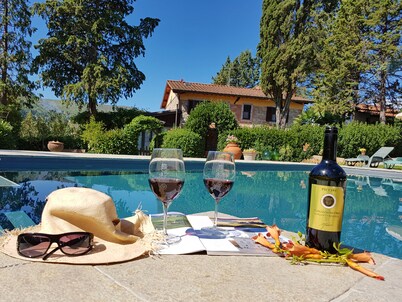 VILLA in FLORENTINE HILLS. 300+ EXCELLENT REVIEWS. 100% travelers recommend.