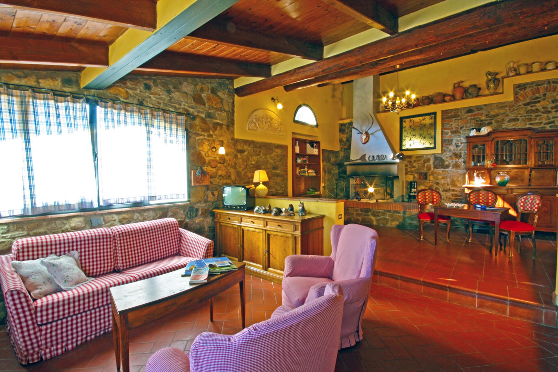 FLORENTINE HILLS-CHIANTI 200 EXCELLENT REVIEWS. 100% travelers recommend.