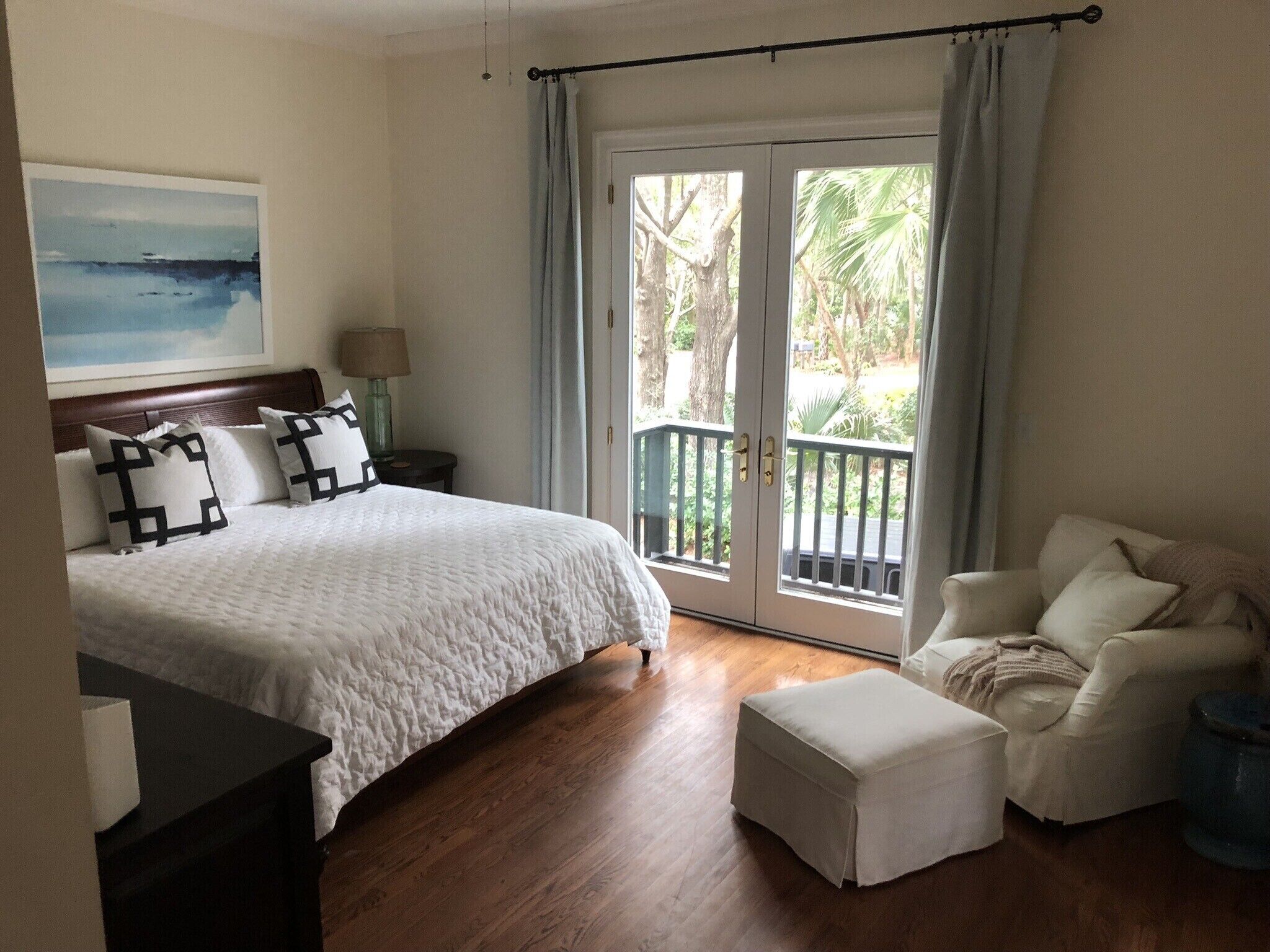 5 Schlafzimmer, Schreibtisch, Bügeleisen/Bügelbrett, WLAN