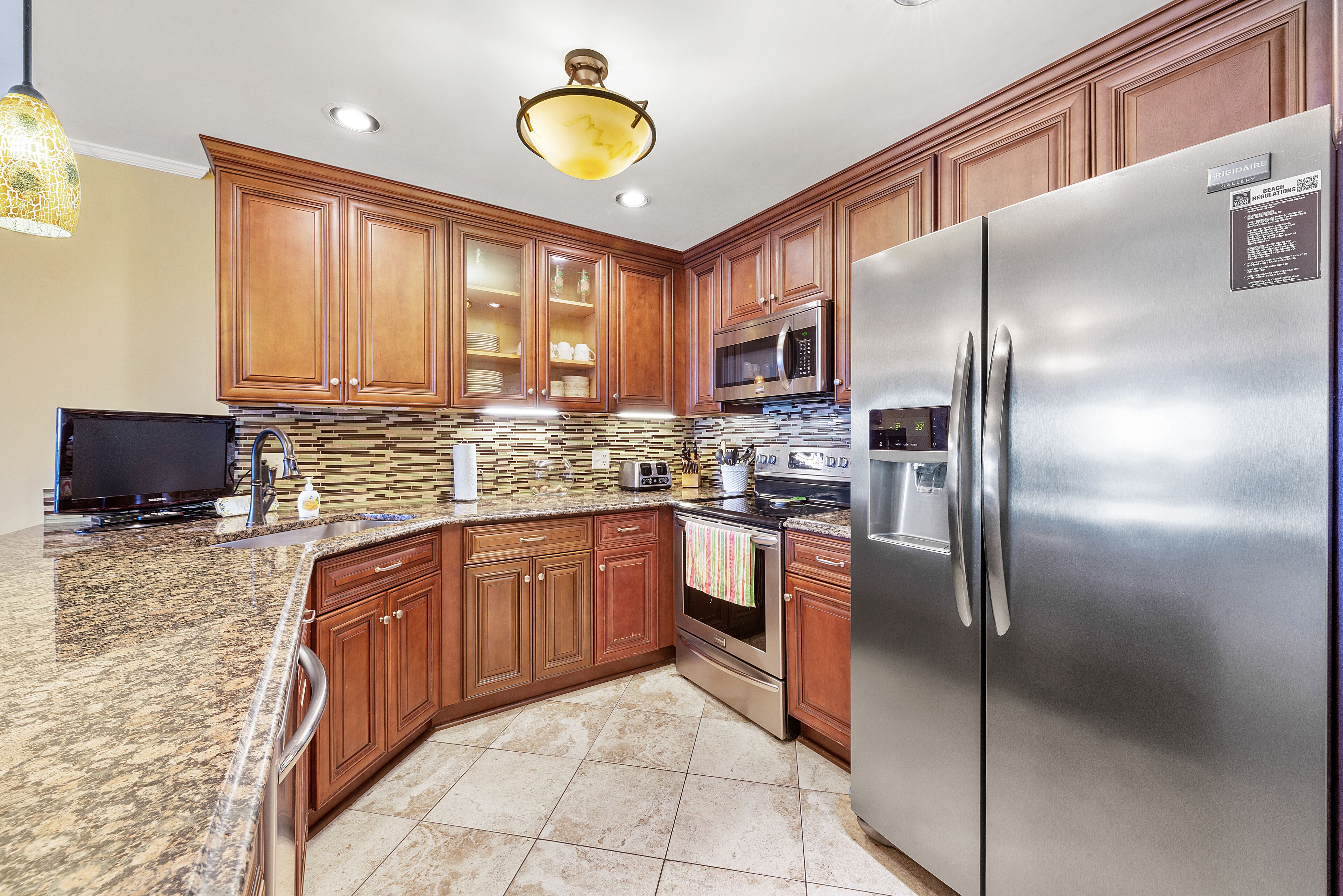 EXCEPTIONALLY CLEAN 3BR/3BA OCEANFRONT CONDO-AUGUST 24-31-AVAILABLE