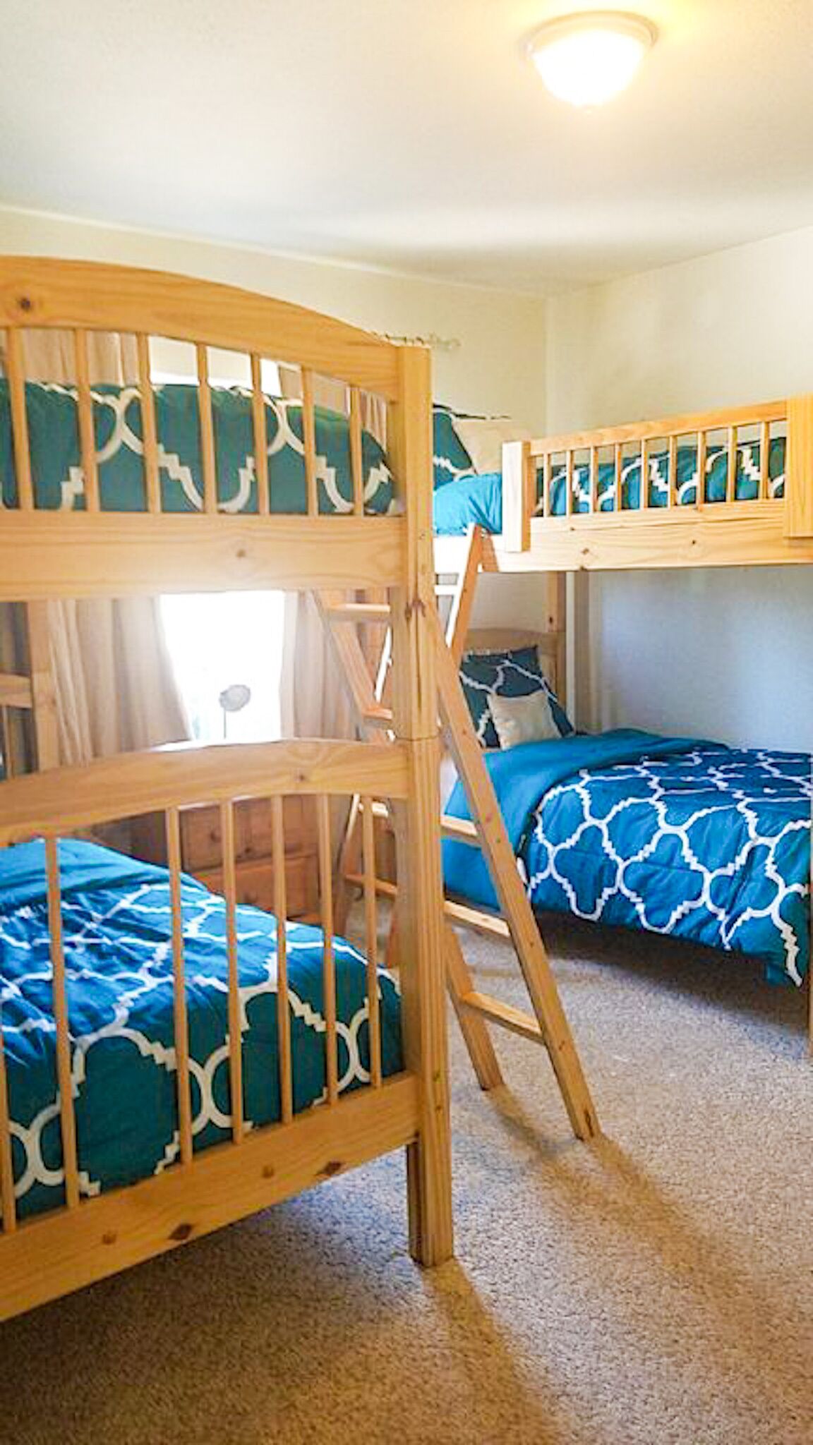 Private Oasis - Heated pool, 2 min walk to beach!!