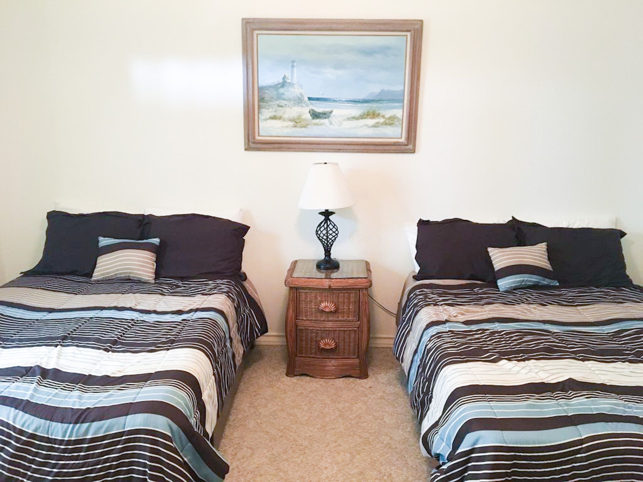 Private Oasis - Heated pool, 2 min walk to beach!!