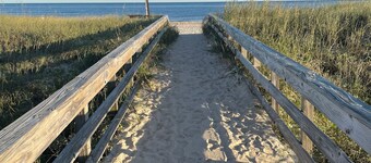  20% OFF NOV 2025!  Amazing views, dog and kid friendly unit with pool! unit j9