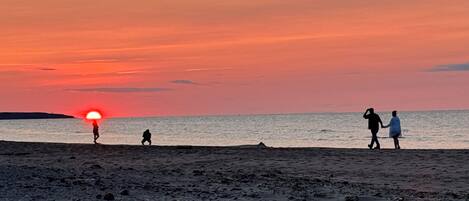 Sun-loungers, beach towels