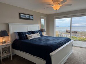 3 slaapkamers, een strijkplank/strijkijzer, reisbedje, gratis wifi