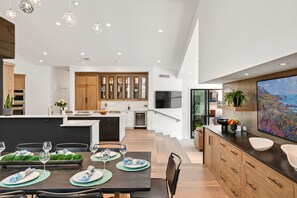 Dining - Luxury Home w/ Pool & Outdoor Kitchen - 3 Miles Downtown (Austin)