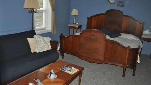 Manor House BnB, Soaking Tub, Pet Friendly