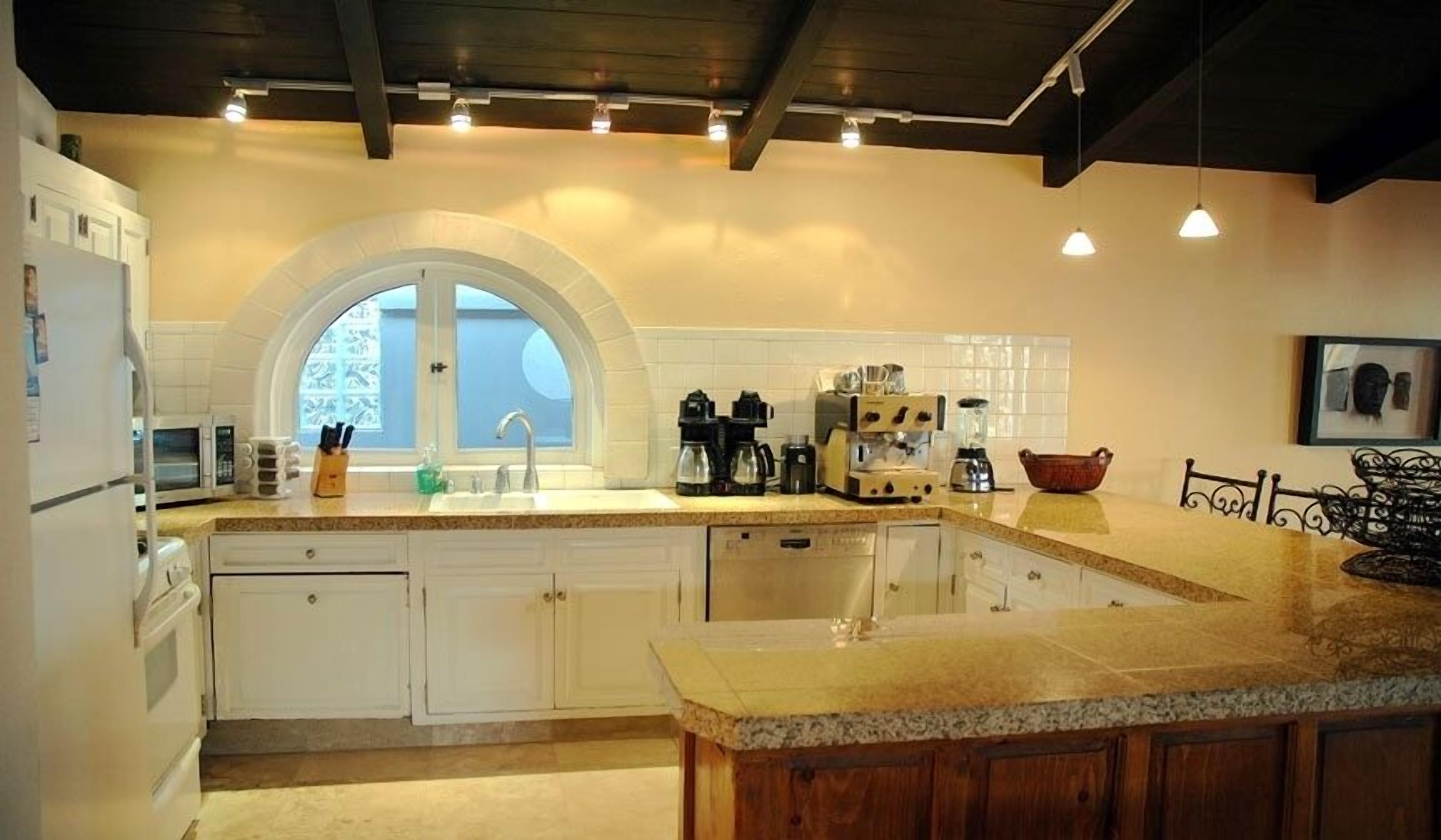 Oceanfront - Las Gaviotas Finest  Luxury Home W/Private Hottub