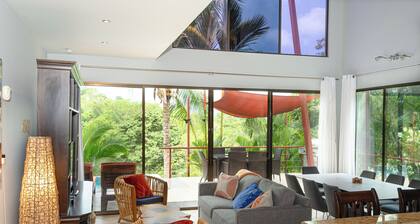 Private Rainforest Retreat with Infinity Pool & Concierge