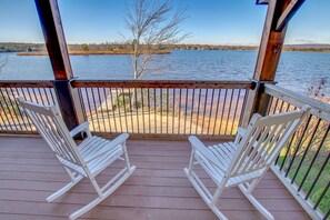 Property grounds - Sandy Feet Retreat by PMR, Lakefront, Private Beach & Dock, Hot Tub, Sleeps 12 (Albrightsville)