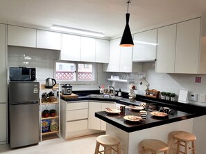 冰箱、微波炉、炉灶、茶具/咖啡用具