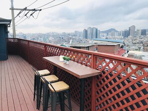 屋外ダイニングエリア