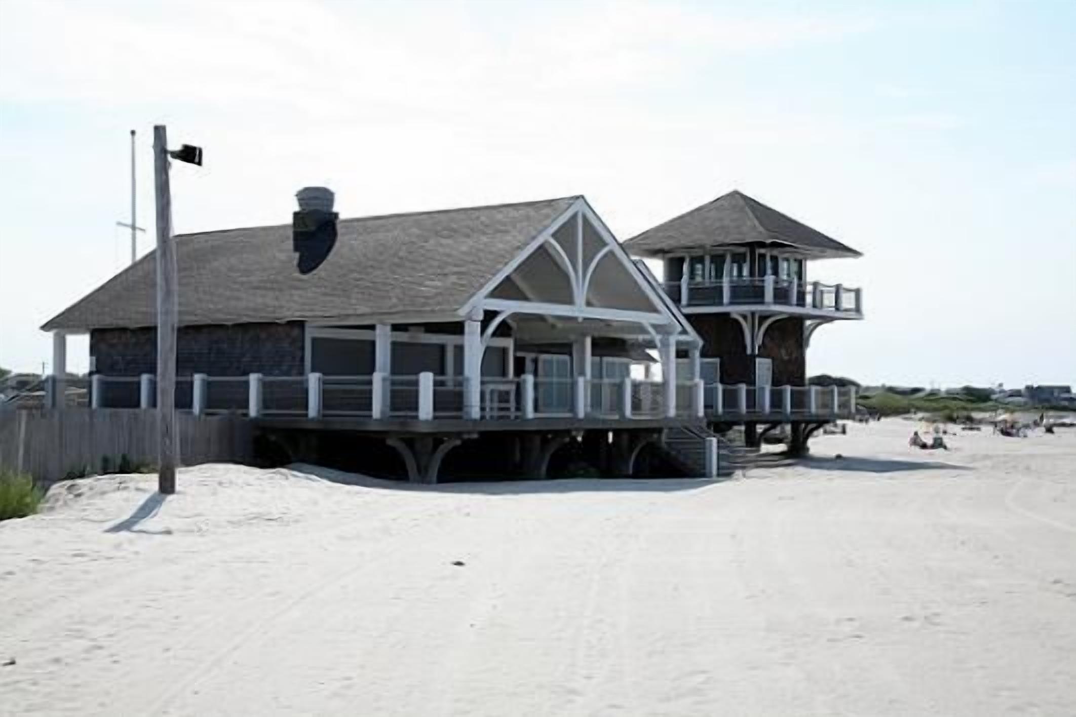 Roger Wheeler State Beach Pavilion