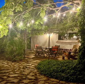 Outdoor dining - House / Villa - LA SEYNE SUR MER (La Seyne-Sur-Mer)