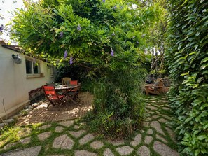 Outdoor dining - House / Villa - LA SEYNE SUR MER (La Seyne-Sur-Mer)