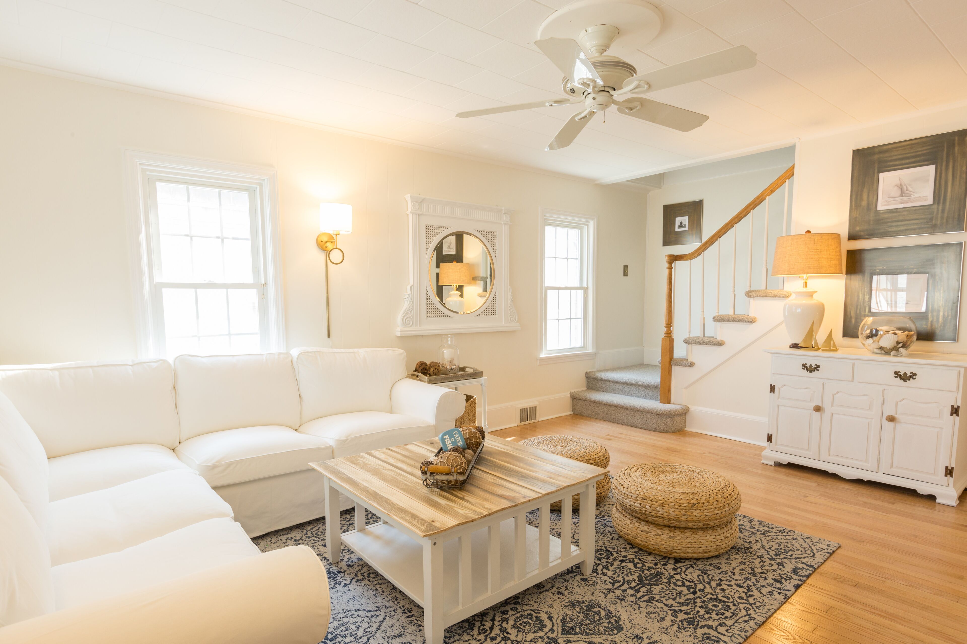 Private Beach - 5 bedroom, 3 bath, sleeps 10 comfortably - Ocean Glimpses