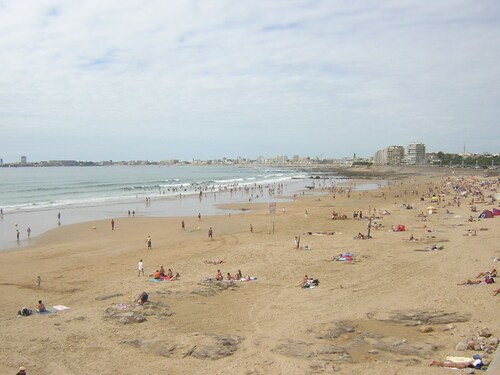 Apartment in a small quiet residence near the sea