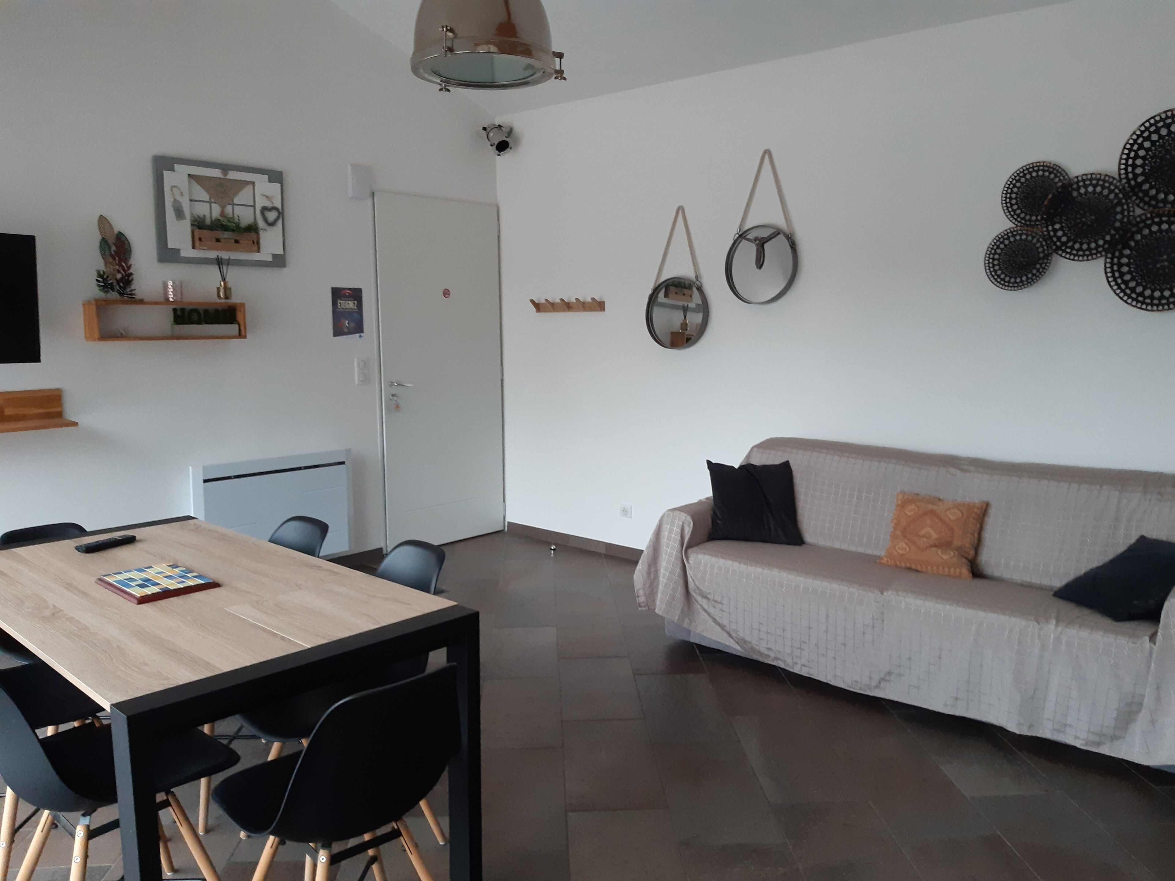 New house, in the countryside with swimming pool