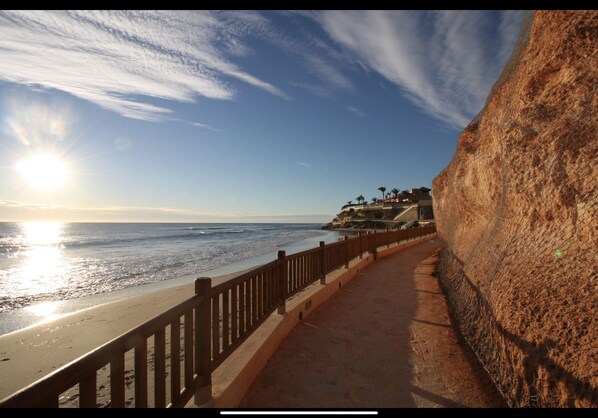 Beach nearby, sun loungers, beach towels