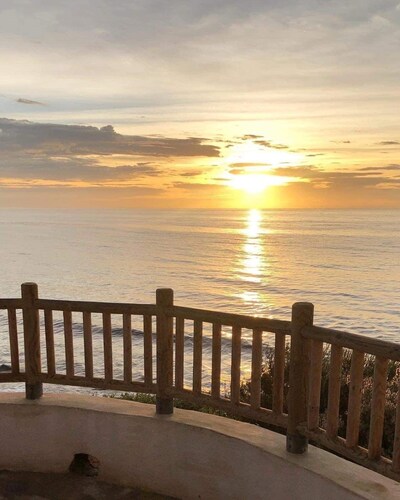 Superb luxury Villa With Private Pool, 2 Minute Walk to sandy Blue Flag beach.