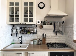 Kühlschrank, Ofen, Herdplatte, Geschirrspüler