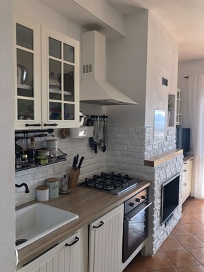 Refrigerador, horno, placa de cocina, lavavajillas