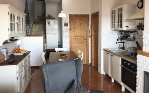 Kühlschrank, Ofen, Herdplatte, Geschirrspüler