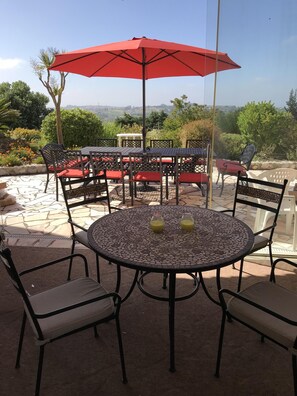 Outdoor dining - House with separate annex, perfect for family groups (Usseira, Obidos)