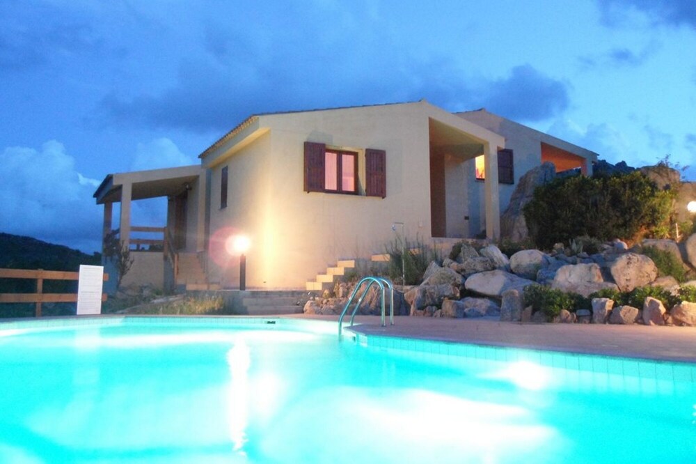LOVELY INDIPENDENT VILLA WITH SWIMMING POOL, AMAZING LANDSCAPE!!!