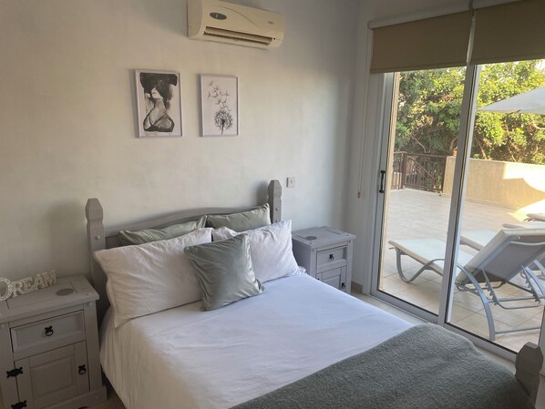 2 bedrooms, iron/ironing board, travel crib, free WiFi