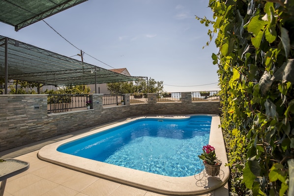 Piscine extérieure