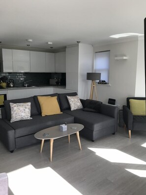 Smart TV - Beautiful Modern SeaView Apartment in WatergateBay (Newquay)