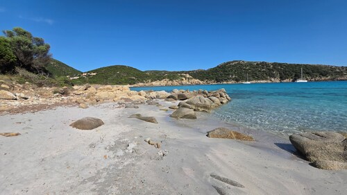 Sleeps 10 100 mt from Perdalonga beach. Wifi