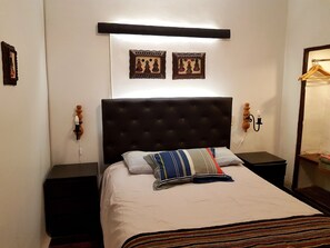 2 室のベッドルーム、アイロン / アイロン台、WiFi (無料)、ベッドシーツ